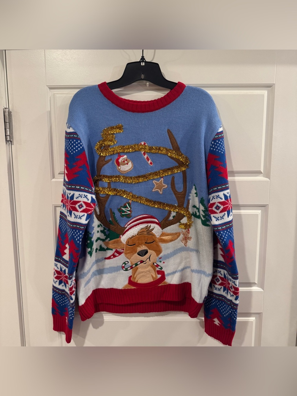 Blizzard Bay Men’s Reindeer Eating‎ Candy Cane Christmas Sweater Size Medium